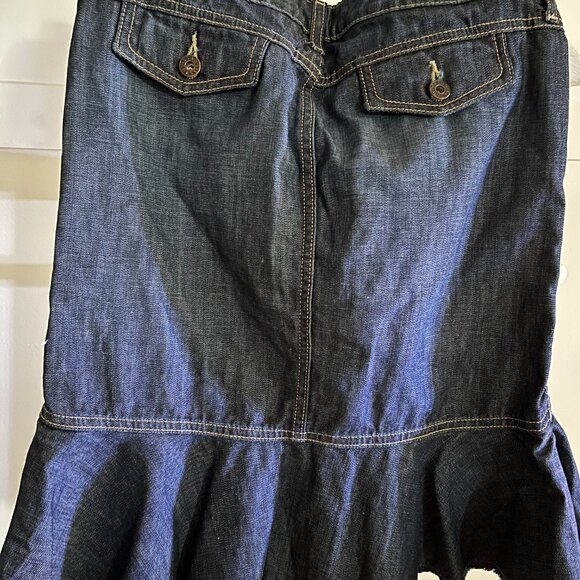 BNWT GUESS ruffle denim skirt (28) - Picture 4 of 9